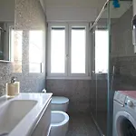 Sybil شقة